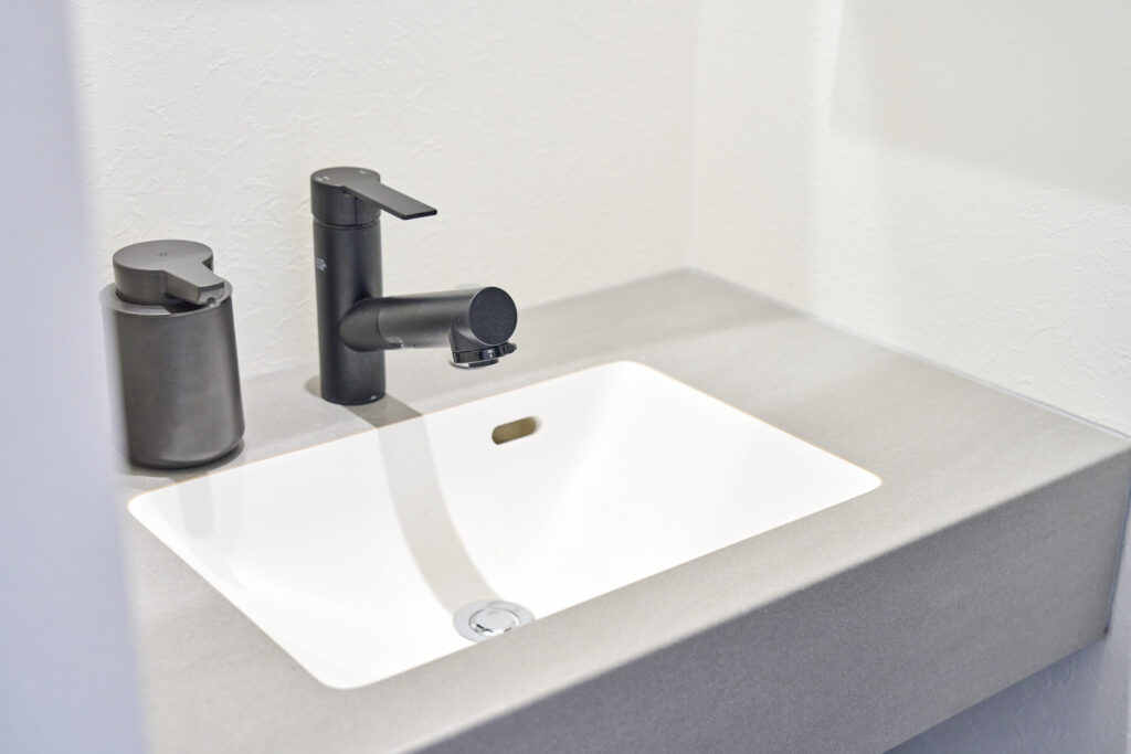 こだわりの3階洗面ボウルと水栓金具|東京二世帯リフォーム事例